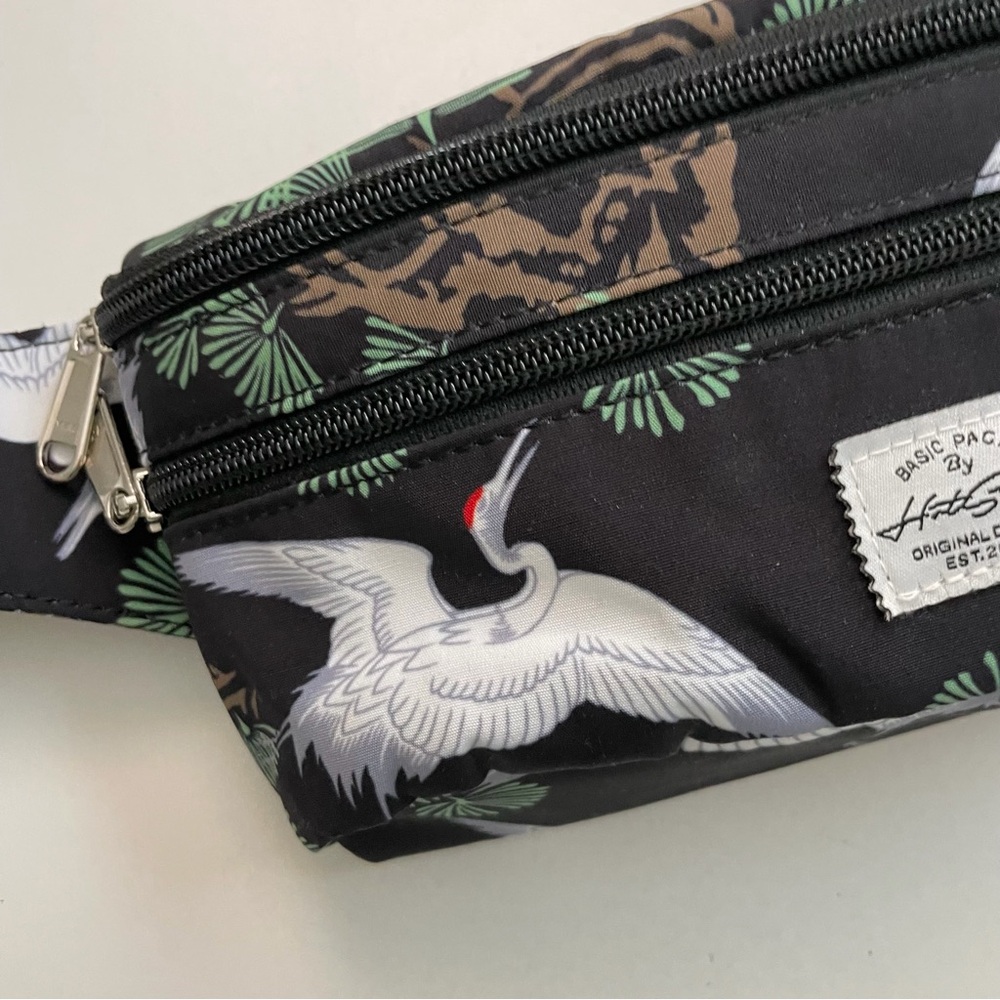 Hot Styles Belt Bag Fanny Pack Asian Cranes Botanical Double Zip Pockets Black - Picture 5 of 16